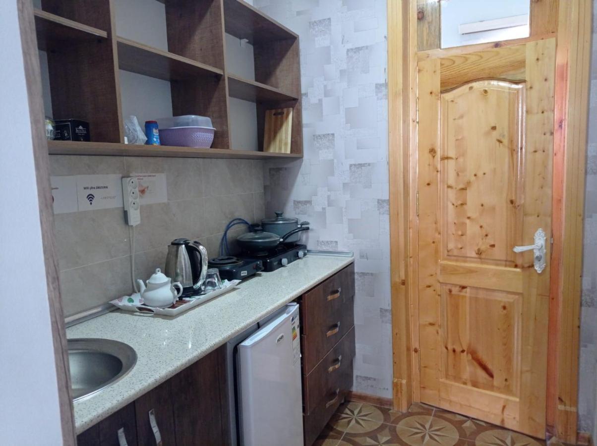 Bizim Ev Hostel Naftalan Luaran gambar